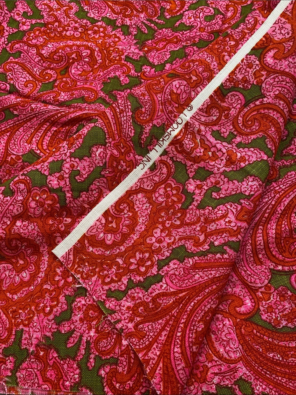Vintage Loomskill Inc. Paisley Linen. 1.89 yards.